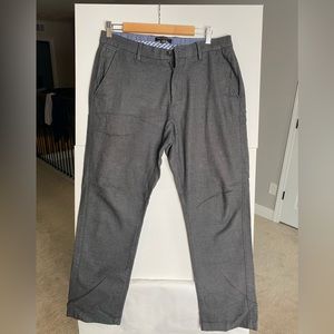 Banana Republic Kentfield grey dot textured pants size 32/30
